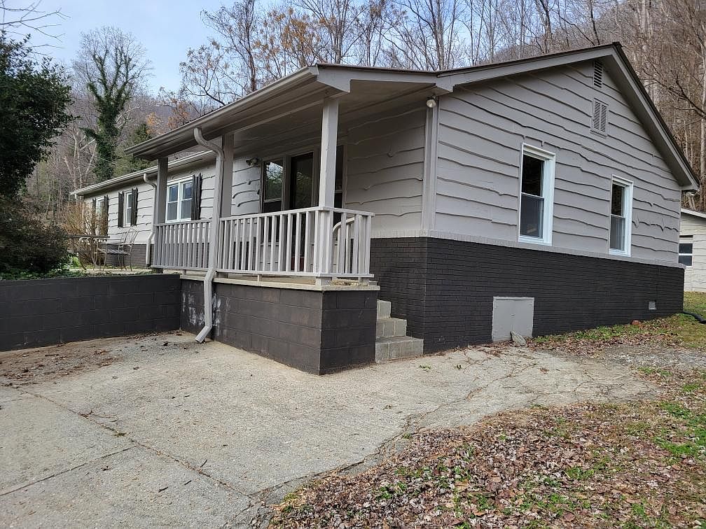 3016 N Highway 176, Tryon, NC 28782 Zillow