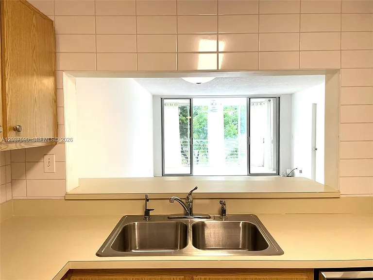 9531 Seagrape Dr #305 — Photo 12