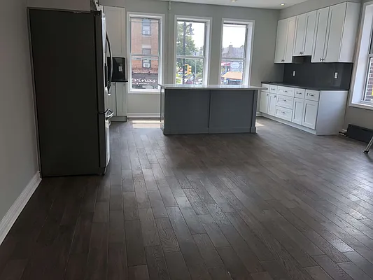 Rented by Thermos Realty & Management Inc | media 62