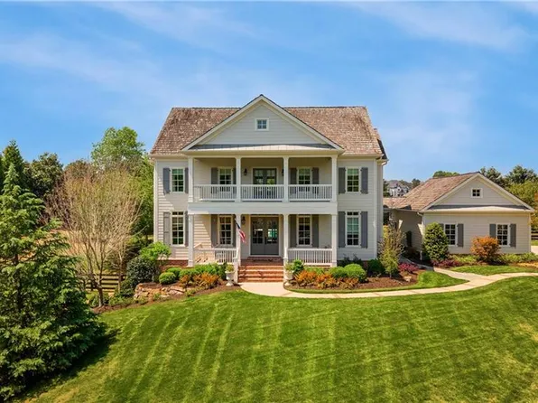 210 Tifton Ln, Roswell, GA 30075