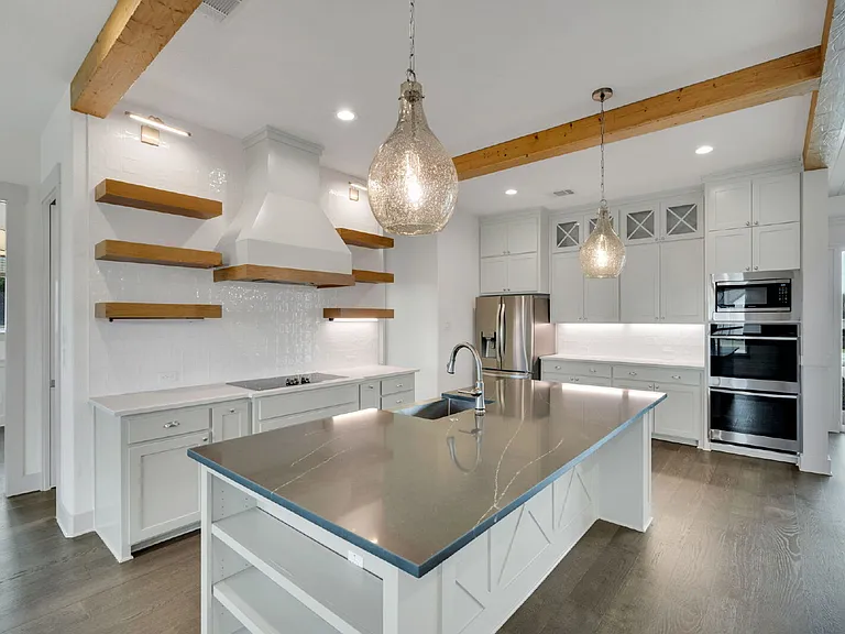 140 Farish Ln — Photo 13