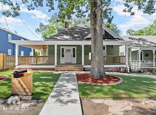 1050 White Oak Ave SW, Atlanta, GA 30310