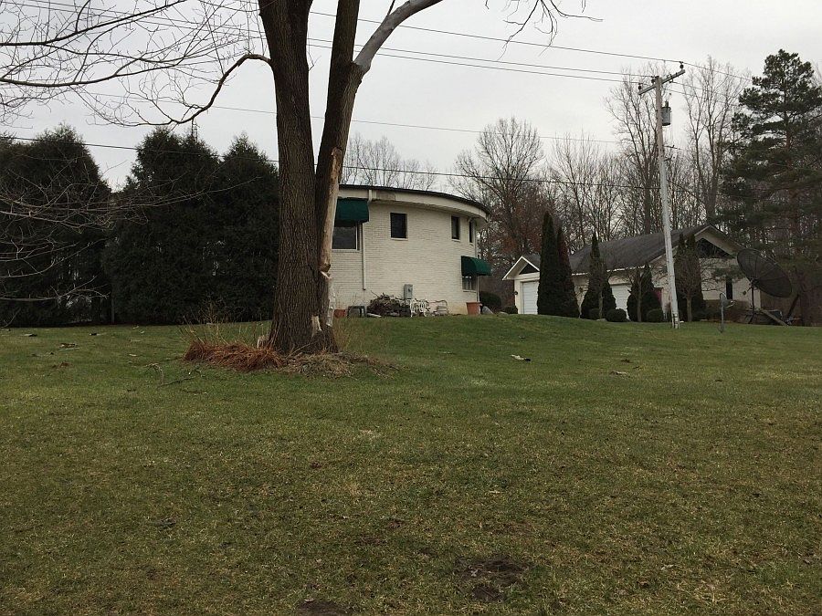 2nd image of 22570 Sherwood Rd