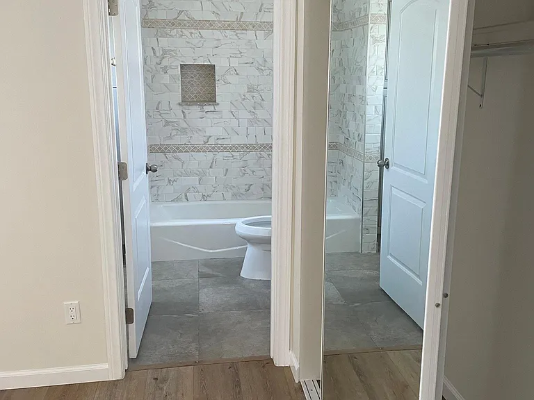 112 E B St — Photo 21