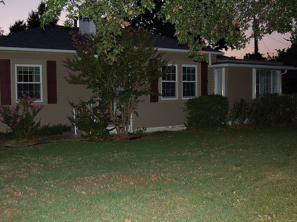 1st image of 3543 E 22nd St