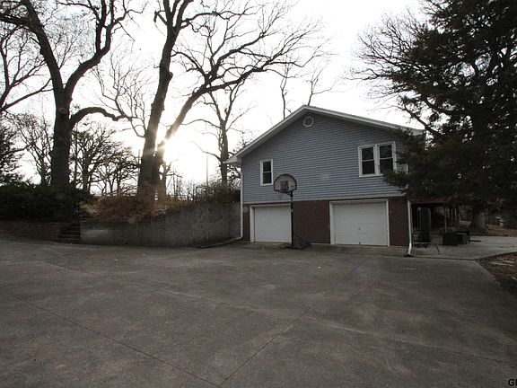 2nd image of 1219 Bellevue Blvd S