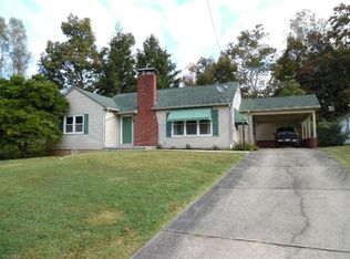 1102 Colegate Dr, Marietta, OH 45750