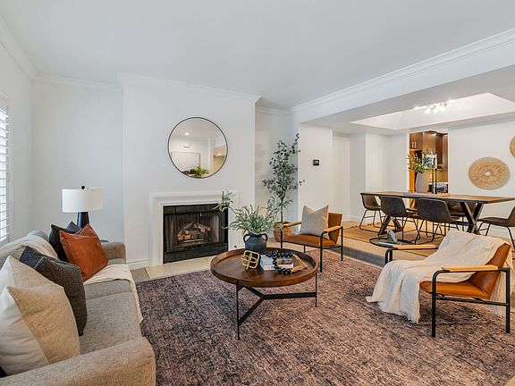 3rd image of 4299 Ivy Ln