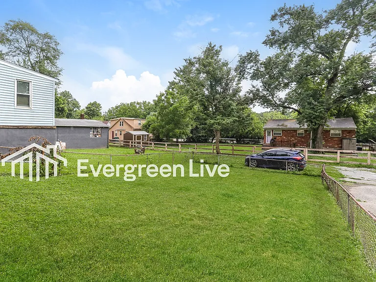 7043 Gracely Dr — Photo 15