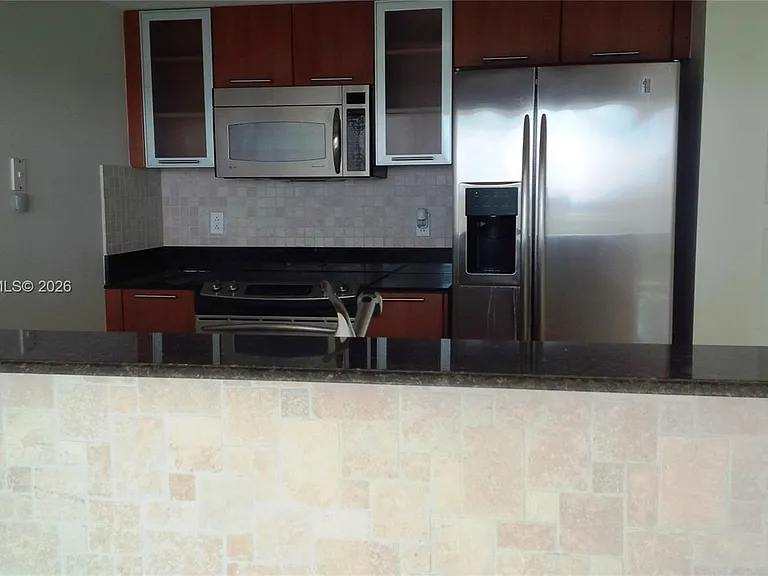 1800 N Bayshore Dr #3310 — Photo 5