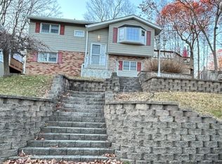 110 Metro Trl, Hopatcong Boro, NJ 07843