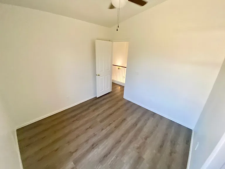 12637 W Cambridge Ave — Photo 29