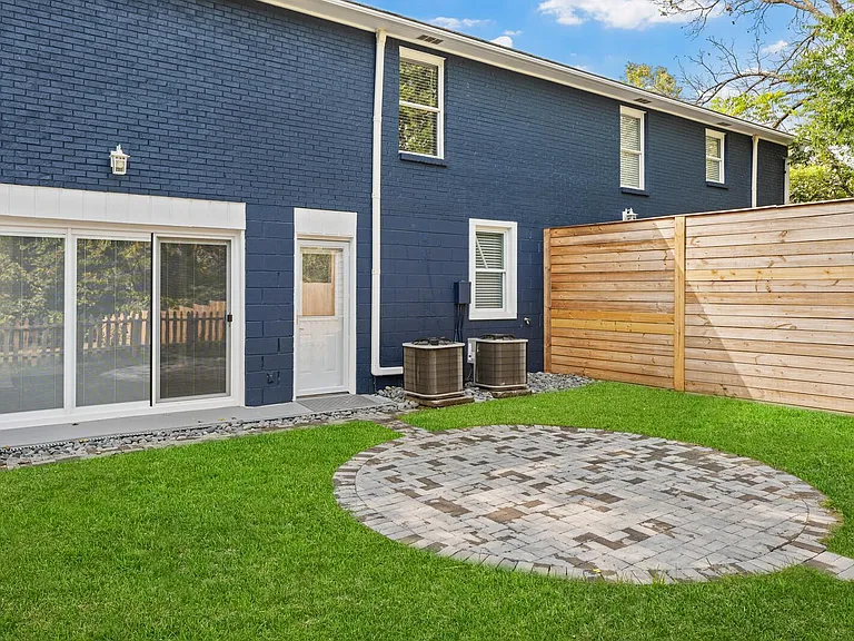 2112B Sanborn Dr — Photo 34