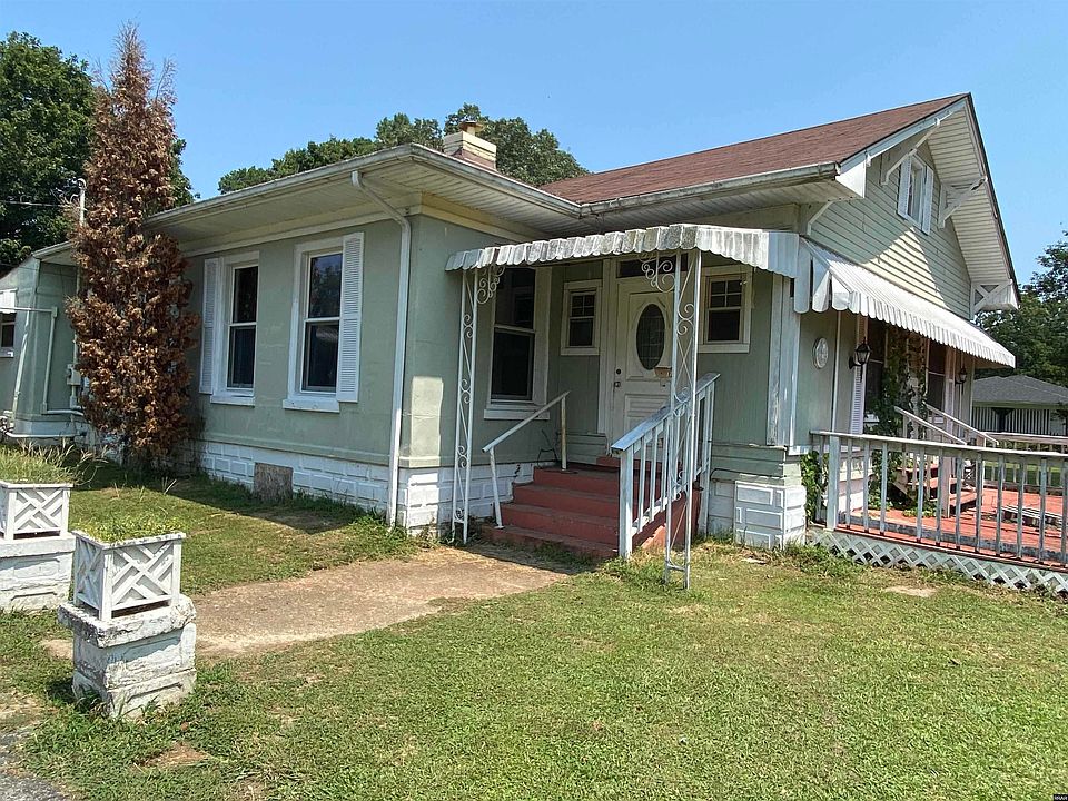1st image of 2002 Moscow Ave