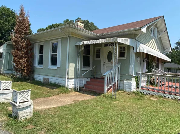 2002 Moscow Ave, Hickman, KY 42050