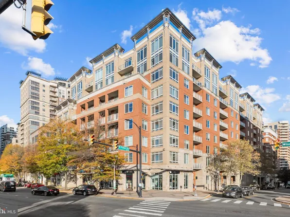 820 N Pollard St APT 410, Arlington, VA 22203
