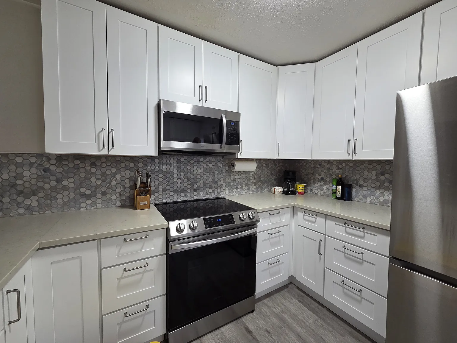 3 bed, 1000 sqft, $3,600 — Photo 4