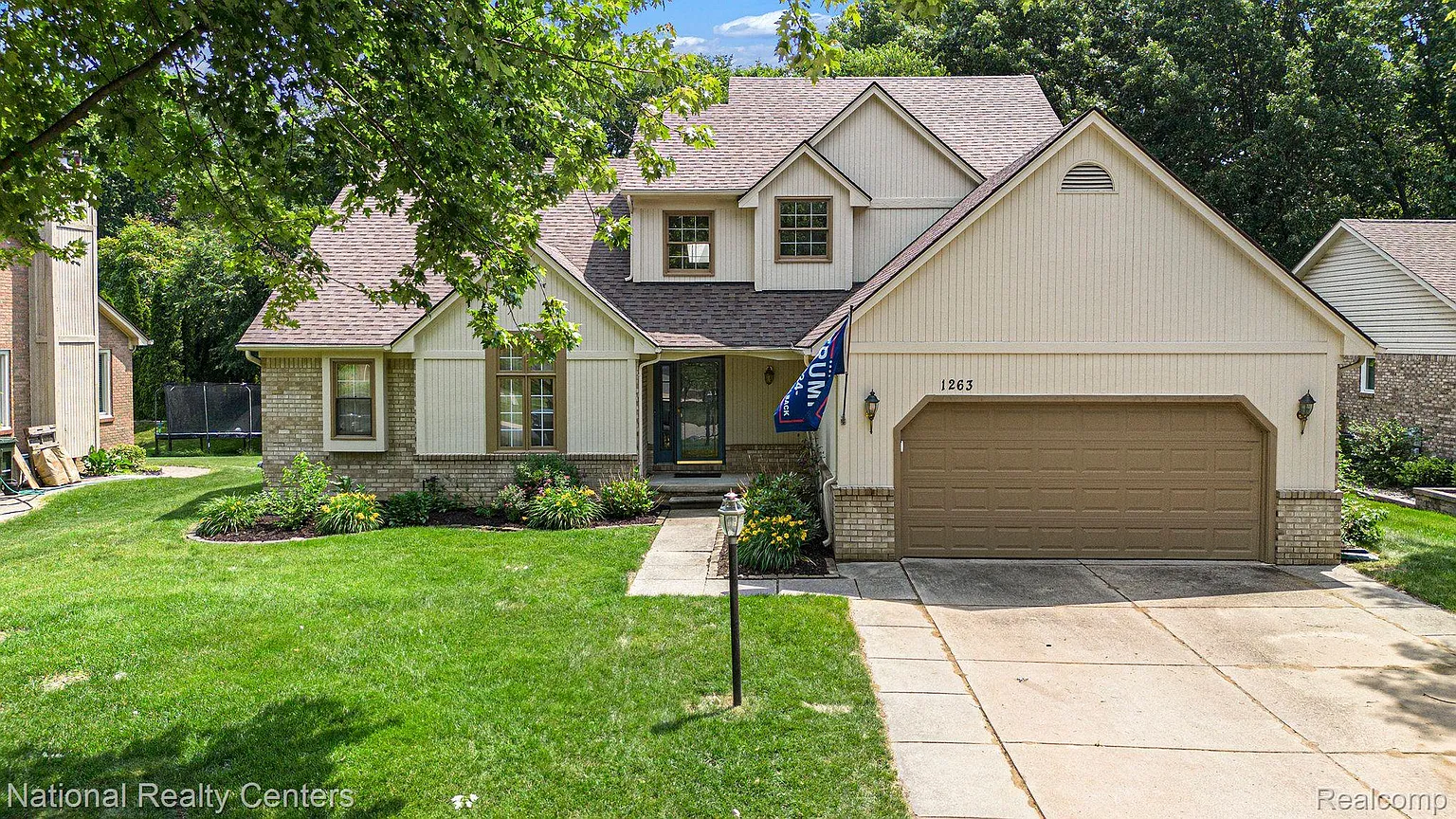 1263 Bembridge Dr photo 1