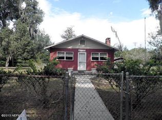710 4th Ave, Welaka, FL 32193