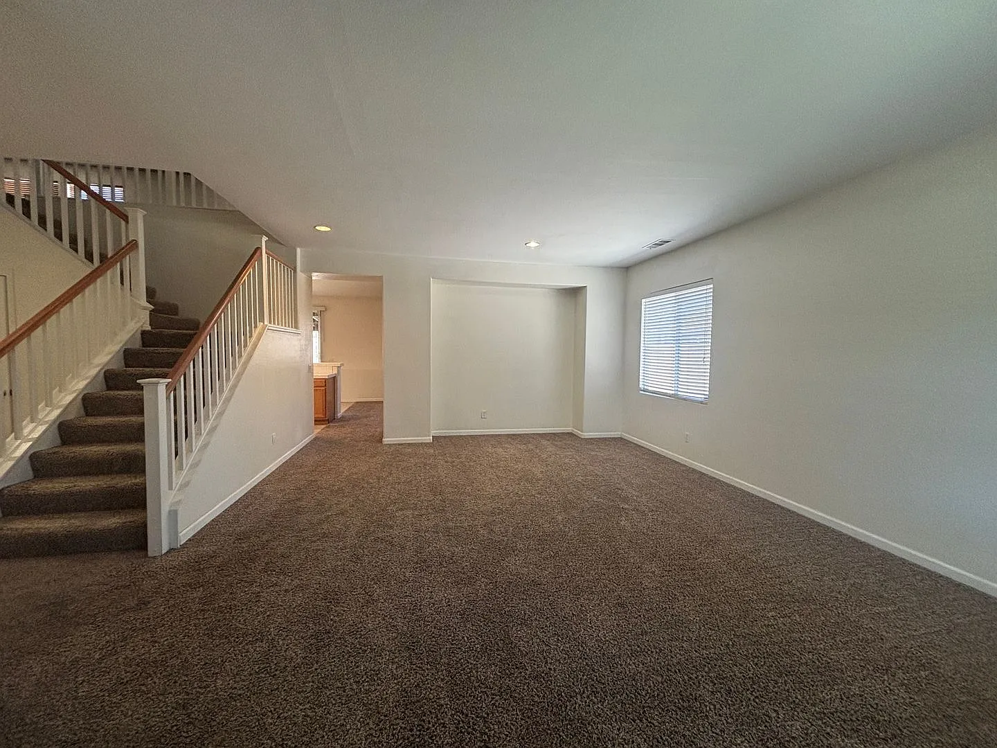 Grand East Lancaster Home — Photo 3