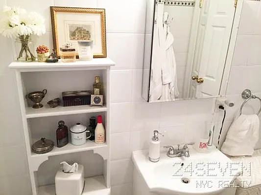 Rented by 24 7 NYC Realty Inc. | media 21