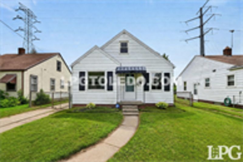 1st image of 3540 Bellevue Rd