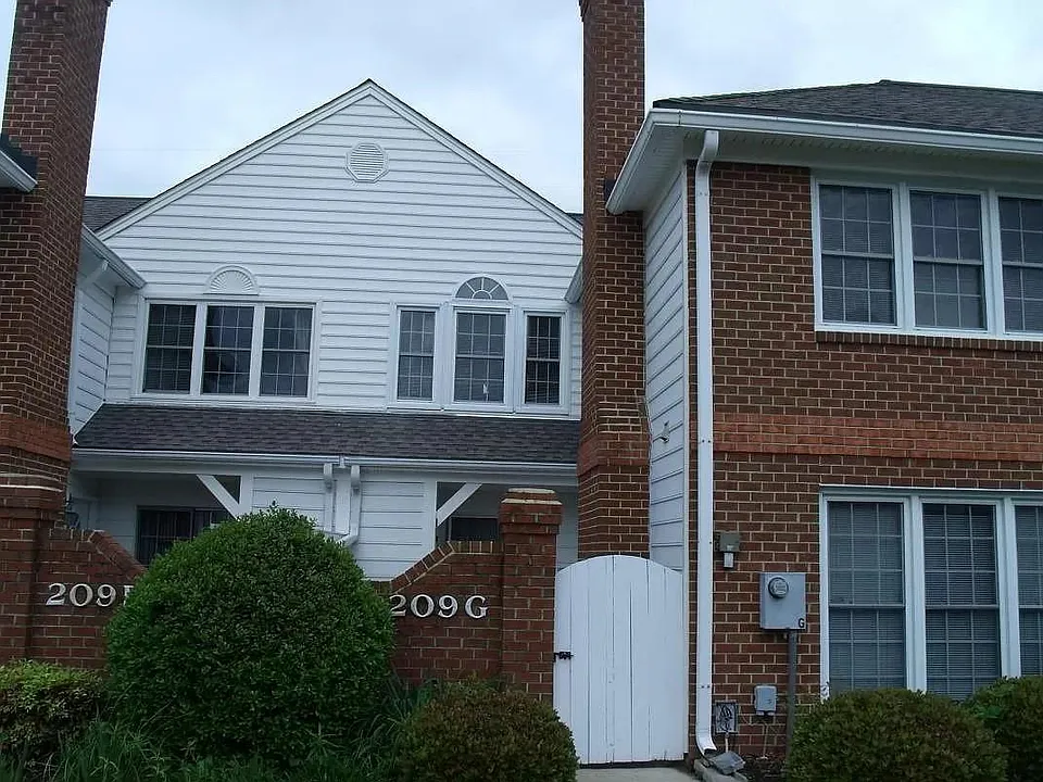 209 Amersham Dr #G