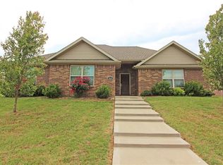 3004 SW Featherston Rd, Bentonville, AR 72712