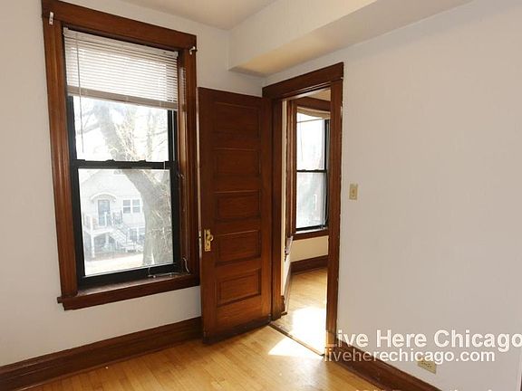 4th image of 2730 N Wayne Ave #Gdnr