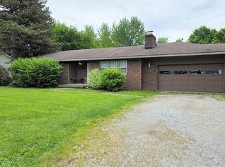 935 Fry Rd, Greenwood, IN 46142