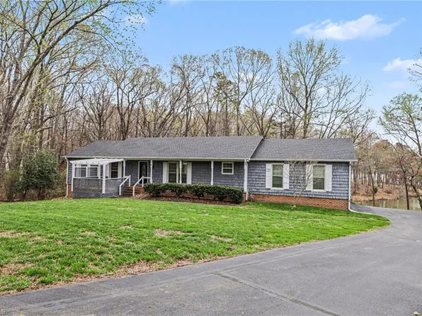 3908 Oak Hollow Ct, High Point, NC 27265