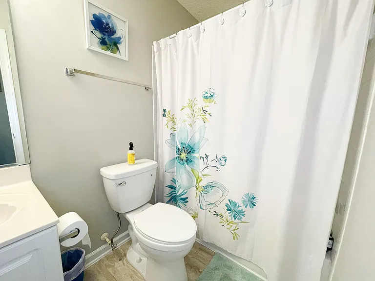 104 Cedar Field Ln — Photo 3