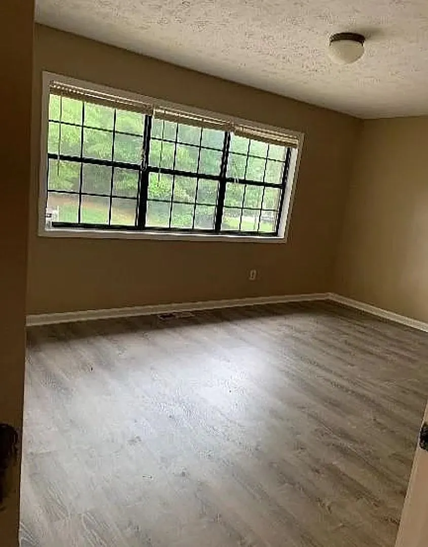 Room in 2 Bedroom Home at Patterson Cir — Photo 3