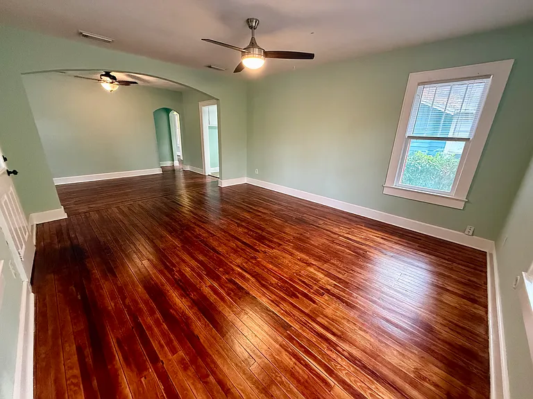 412 Louden Ave — Photo 11