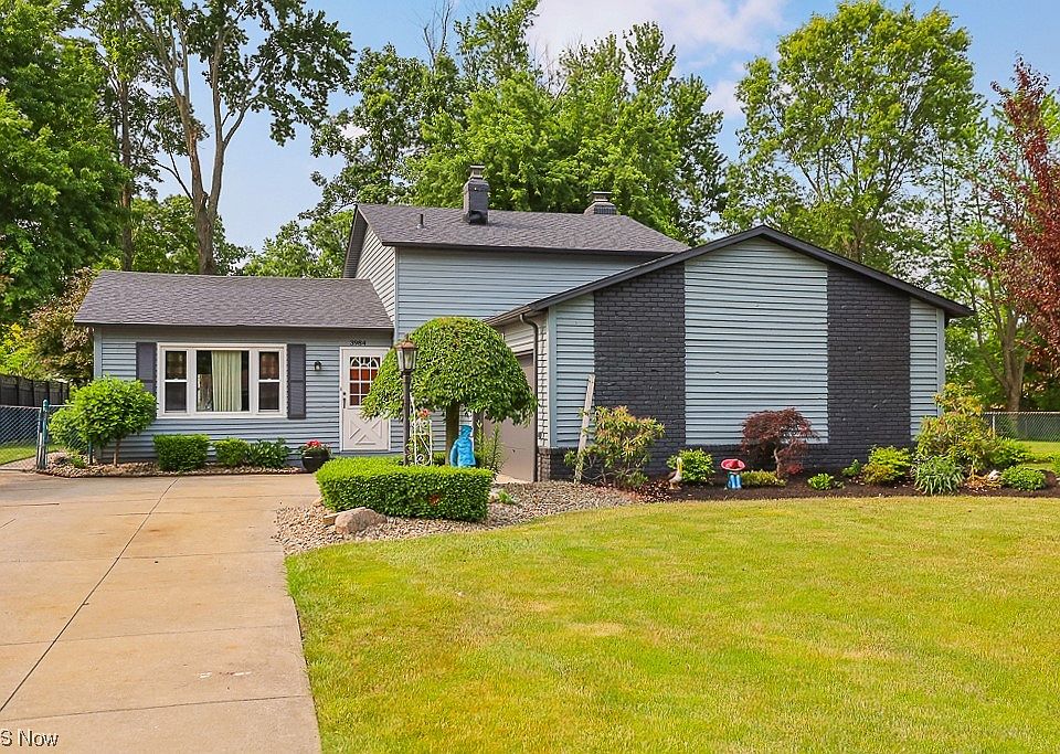 1st image of 3984 Buckingham Dr