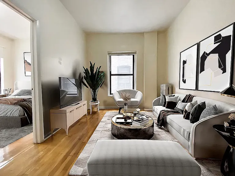 212 W 109th St #3B — Photo 2