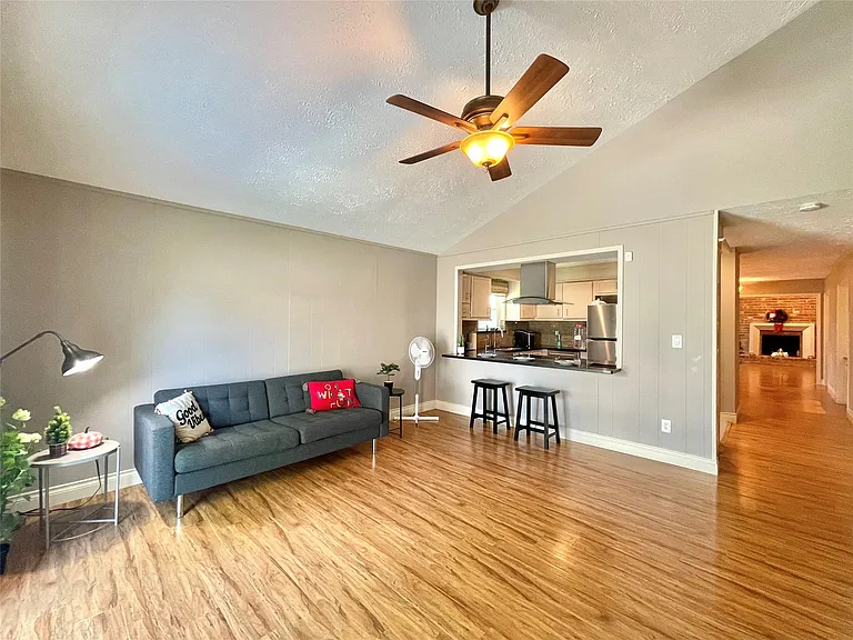 3023 Sam Houston Dr — Photo 15