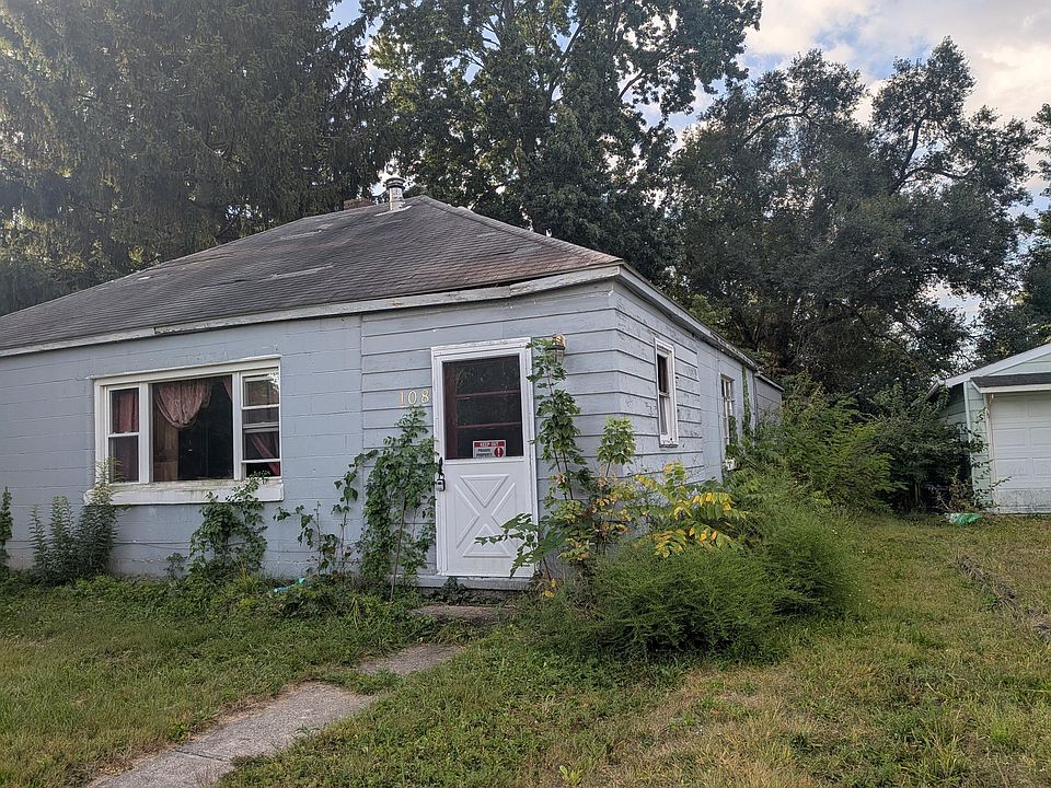 2nd image of 108 E 1st St