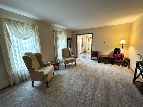 4th image of 2075 Eckard Rd