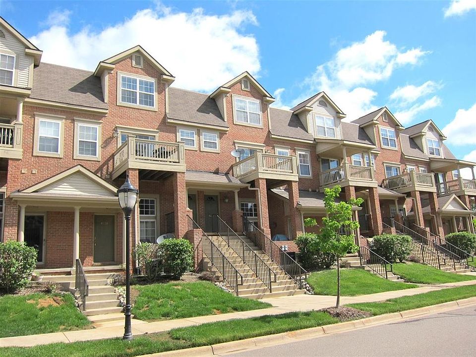 1st image of 2796 Barclay Way