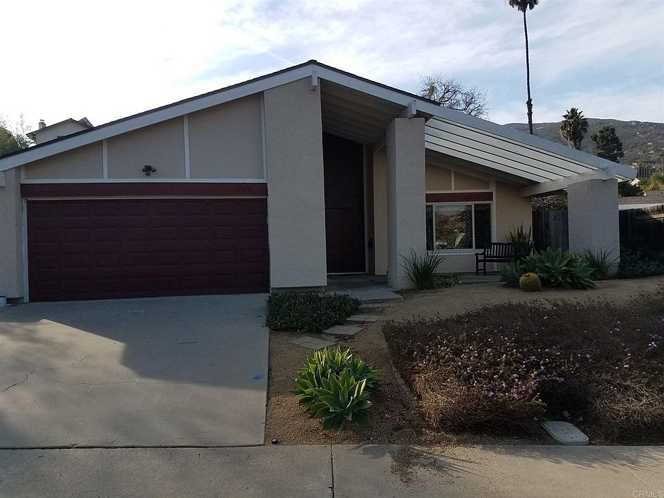 1st image of 17070 Palacio Ct
