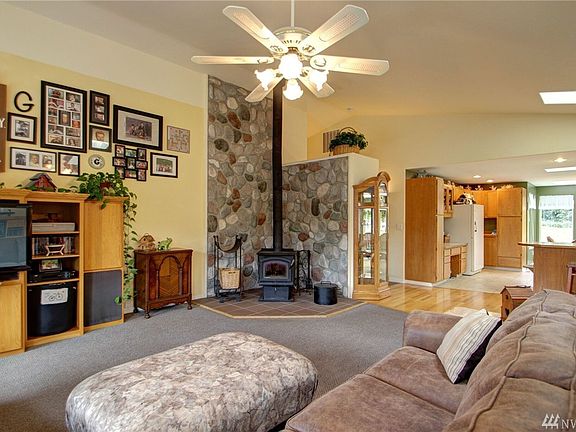 3rd image of 19607 Paradise Ln