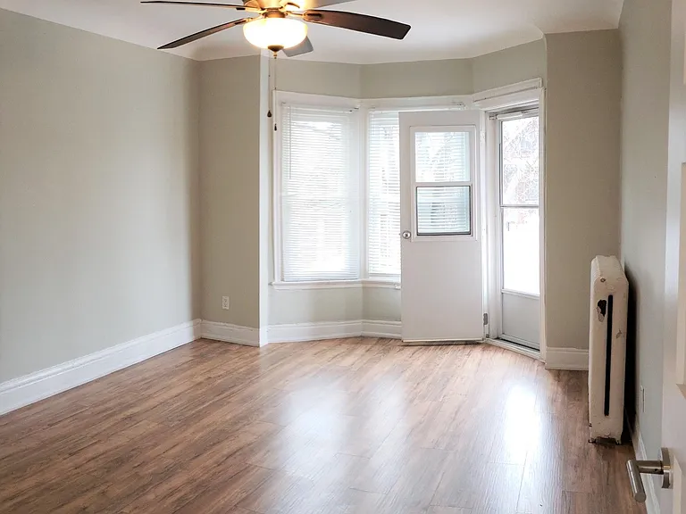 541 Palmerston Blvd #2 — Photo 7