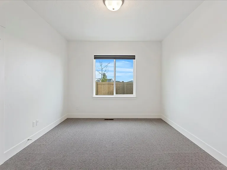 4831 S Colusa Ave — Photo 33