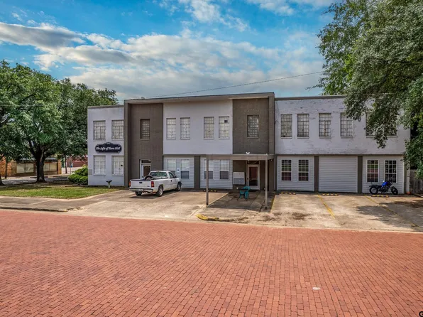 301 W Commerce Ave, Gladewater, TX 75647
