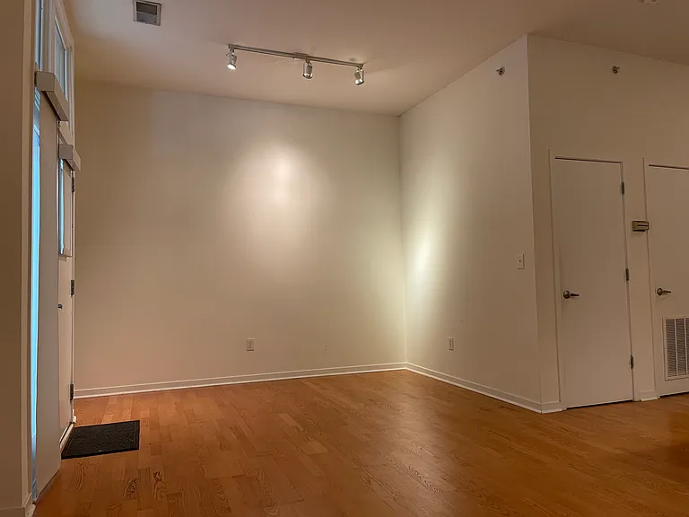 2125 Southend Dr #121 — Photo 7