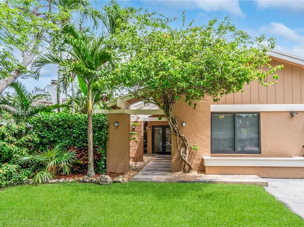 13565 SW 116th Ter, Miami, FL 33186