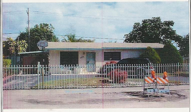 Front View - Miami