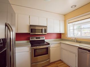 854 Twin Pines Cir APT 12, Ashland, OR
