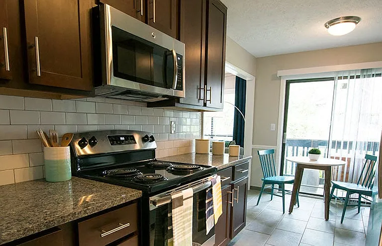 Rockledge Apartments — Photo 12